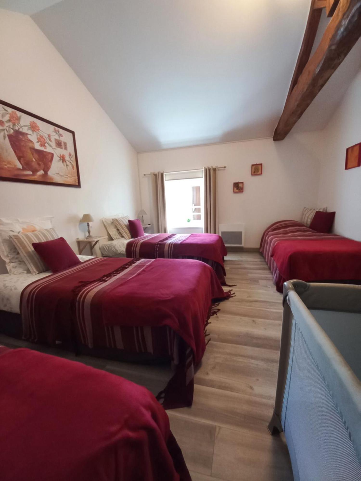 Domaine De Fontsauzine - Gites Et Chambre D'Hotes Genouille  Exterior foto
